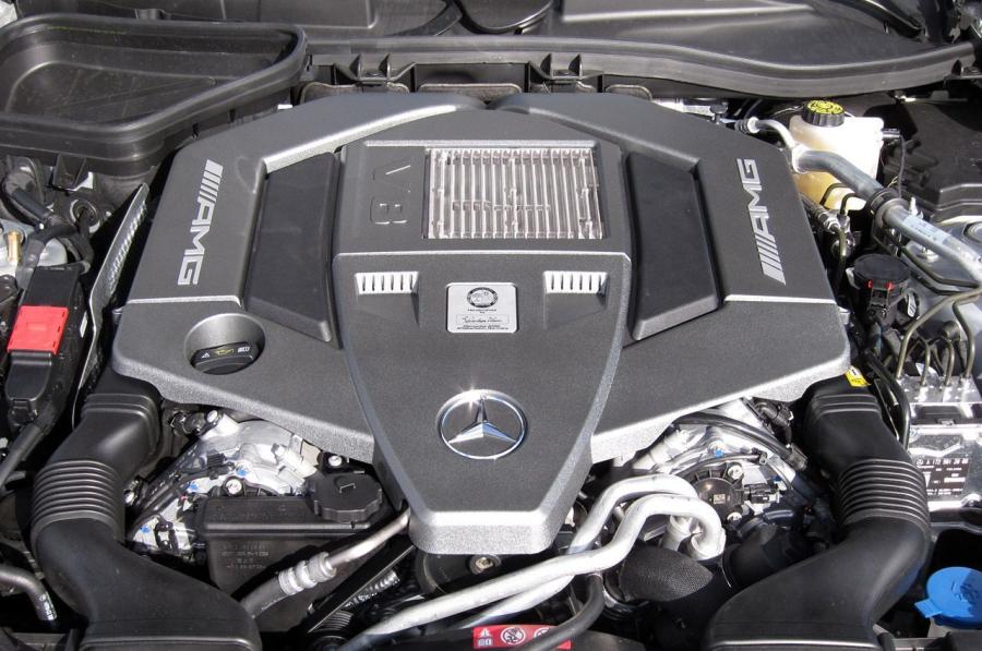  Mercedes-Benz SLK55 AMG 2012 года  (фото 26 из 73)